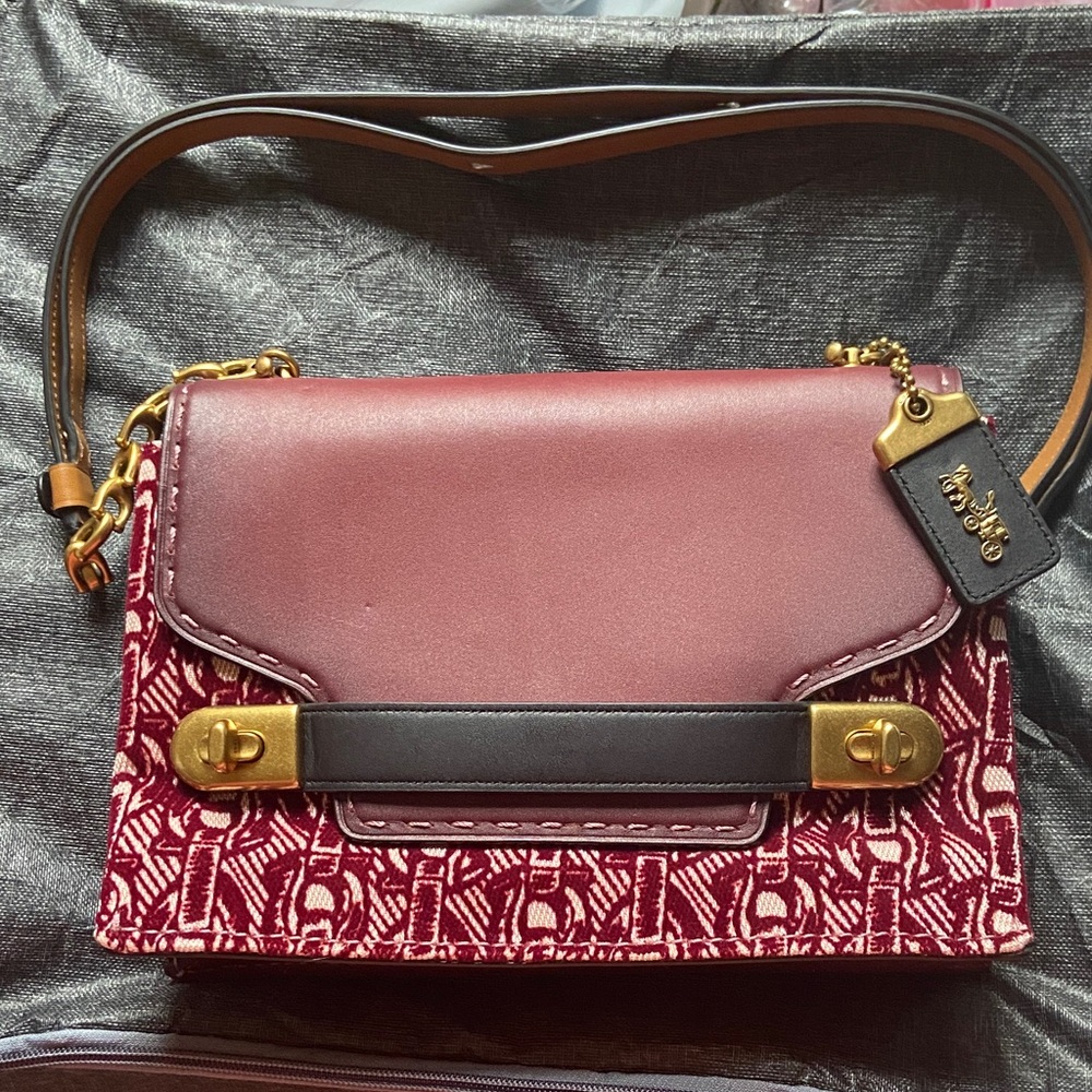 Coach 1941 Collection Swagger Chain Print Crossbody EUC